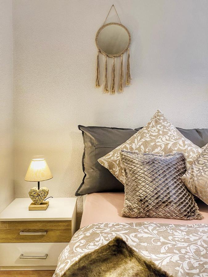 Apartment Centre Au Calme , Parking Prive Interieur Car Et Bike *